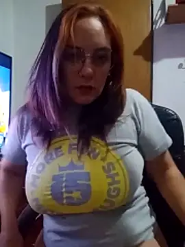 kuramaqueen online show from June 3, 2026, 2:56 am