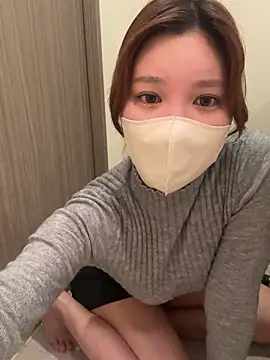 Snapshot of _3_mNm_3_ chatting on February 28, 2026, 11:37 pm 3 mNm 3 online show from February 28, 2026, 11:37 pm