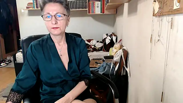 Snapshot of katemodel chatting on October 2, 2025, 5:11 am katemodel online show from October 2, 2025, 5:11 am