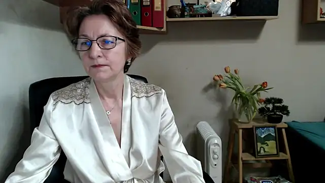 katemodel online show from February 8, 2026, 7:06 am