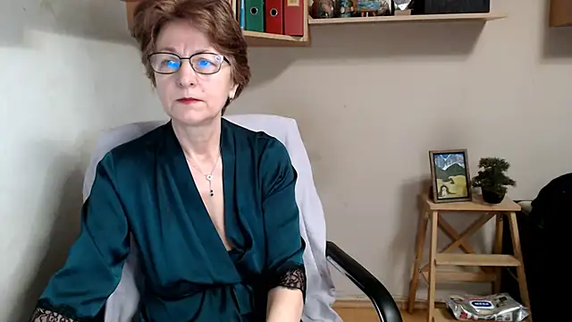 katemodel online show from January 17, 2026, 7:45 am