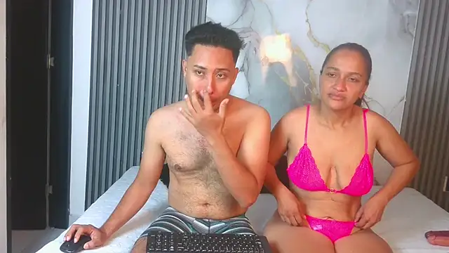 LunandCarlos online show from May 21, 2026, 3:09 pm