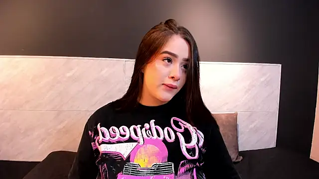 LadyNox online show from June 17, 2026, 12:48 pm