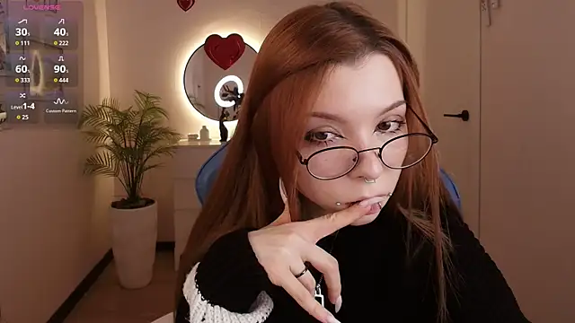 PinkAn8el online show from February 17, 2026, 2:42 am