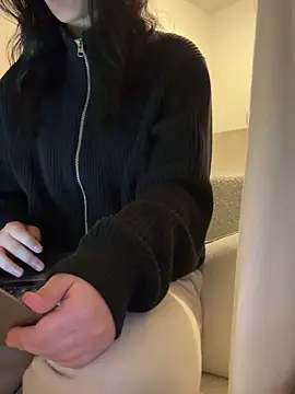 Sara0202 online show from March 4, 2026, 5:10 pm