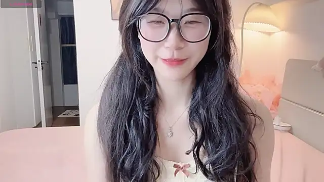 Luminous4173 online show from May 12, 2026, 12:55 pm