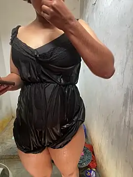 exoticshruti online show from May 17, 2026, 7:52 am
