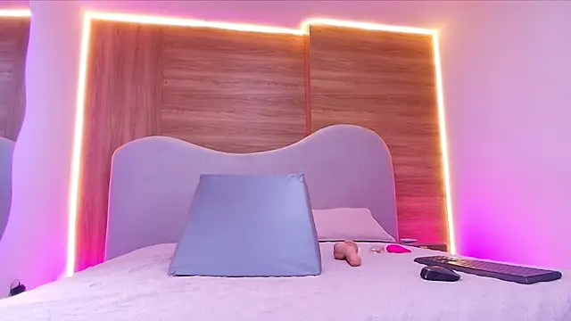 shaina adams online show from February 27, 2026, 12:05 pm