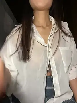 Snapshot of uyensexy chatting on February 19, 2026, 3:20 pm uyensexy online show from February 19, 2026, 3:20 pm