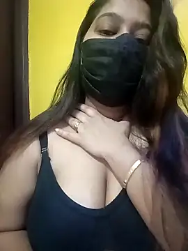 Aliya Hott online show from March 17, 2026, 5:32 am