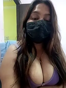 Aliya Hott online show from April 12, 2026, 4:10 pm