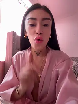 Bonny Eva online show from May 17, 2026, 3:34 pm