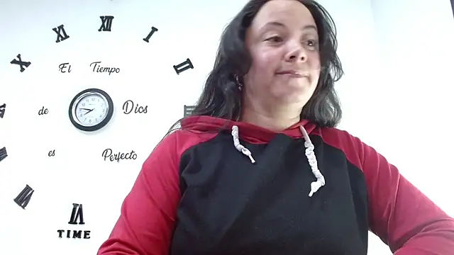 Snapshot of ElaMurray02 chatting on February 11, 2026, 2:28 pm ElaMurray02 online show from February 11, 2026, 2:28 pm