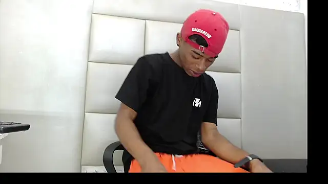 Snapshot of TonnyMarck chatting on February 15, 2026, 2:23 am TonnyMarck online show from February 15, 2026, 2:23 am