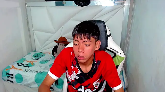 Liarr  online show from March 13, 2026, 8:14 pm