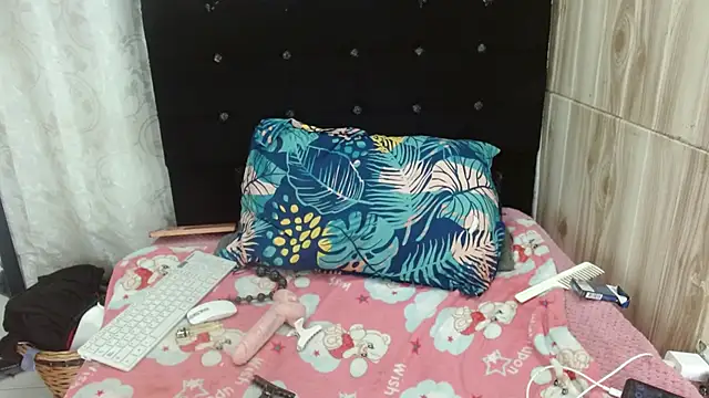 Snapshot of Camil4_milf_1 chatting on February 3, 2026, 6:40 am Camil4 milf 1 online show from February 3, 2026, 6:40 am