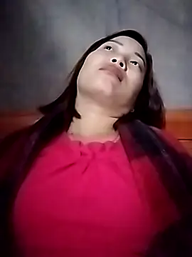 Ella-aa online show from March 15, 2026, 9:55 pm