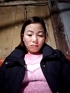 Ella-aa online show from February 4, 2026, 12:55 pm