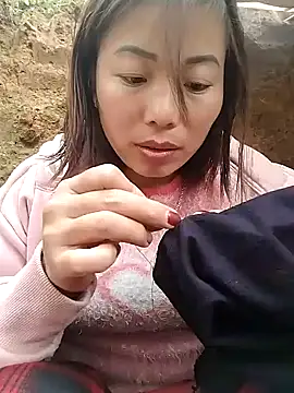 Ella-aa online show from February 10, 2026, 7:07 am