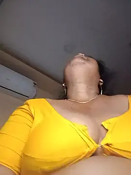 senguptadiya248 online show from February 7, 2026, 11:35 pm