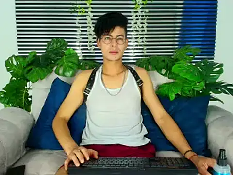 ThiiagoSaeenz online show from March 3, 2026, 4:36 pm