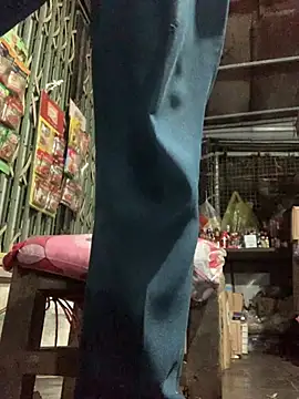 Snapshot of YANINA120 chatting on February 13, 2026, 12:05 pm YANINA120 online show from February 13, 2026, 12:05 pm