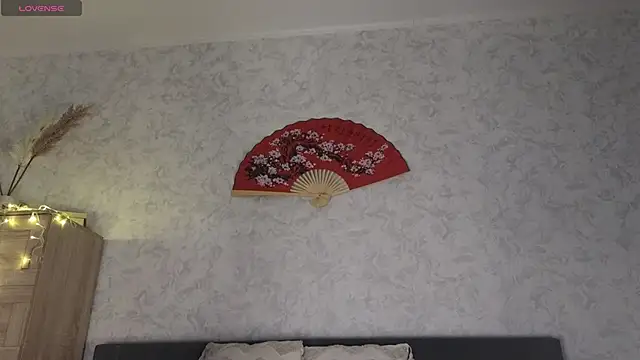 saya li11 online show from February 4, 2026, 5:57 am