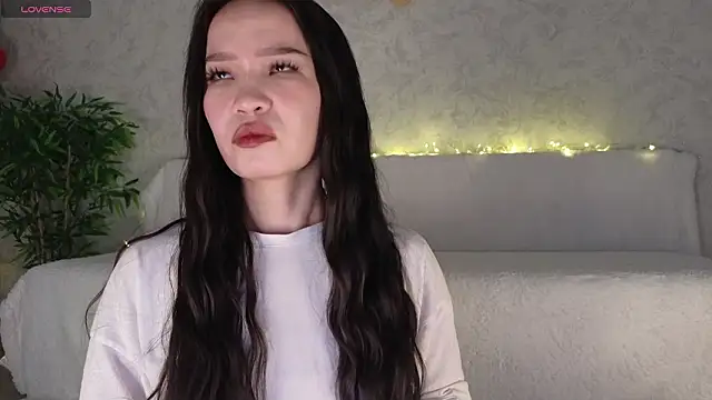 saya li11 online show from February 22, 2026, 7:00 am