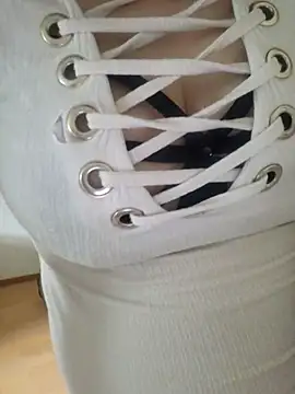 Snapshot of Isa363636 chatting on February 23, 2026, 10:49 am Isa363636 online show from February 23, 2026, 10:49 am