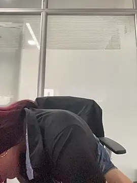 Snapshot of Nahomy_Benett chatting on March 4, 2026, 11:40 am Nahomy Benett online show from March 4, 2026, 11:40 am