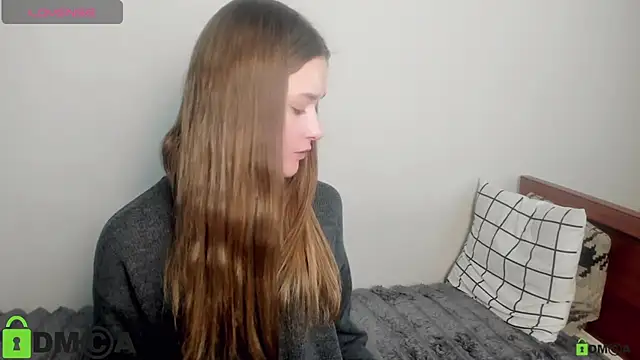 Elina X online show from May 10, 2026, 1:36 pm