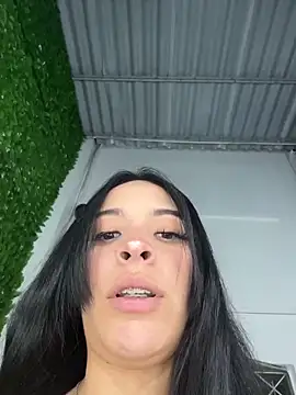 cristal  violetaa online show from February 24, 2026, 1:17 am