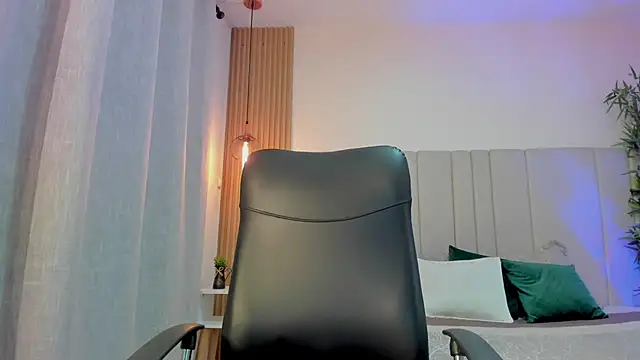Snapshot of Victoria_Rosee chatting on June 27, 2026, 1:39 pm Victoria Rosee online show from June 27, 2026, 1:39 pm
