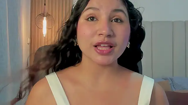 Victoria Rosee online show from May 25, 2026, 12:37 pm