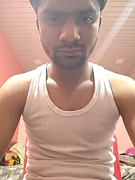 Snapshot of Darkintrovert chatting on February 9, 2026, 6:39 pm Darkintrovert online show from February 9, 2026, 6:39 pm