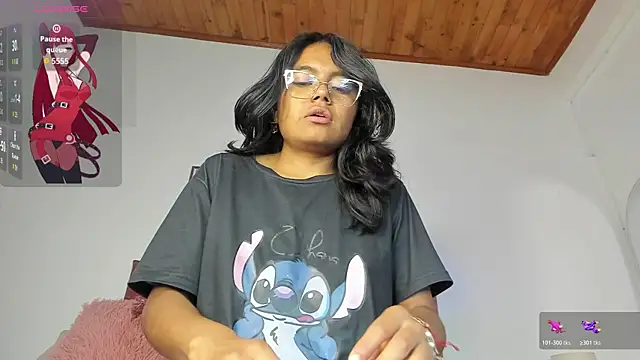 luna velveth online show from March 31, 2026, 10:17 am