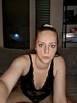 Snapshot of Larifari0406 chatting on February 4, 2026, 8:37 pm Larifari0406 online show from February 4, 2026, 8:37 pm