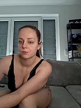 Snapshot of Larifari0406 chatting on February 26, 2026, 2:17 pm Larifari0406 online show from February 26, 2026, 2:17 pm