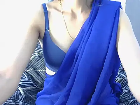 Snapshot of Qute_flora chatting on February 27, 2026, 5:57 pm Qute flora online show from February 27, 2026, 5:57 pm