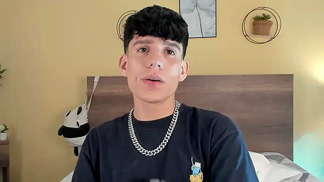 Snapshot of Angel_eros_ chatting on February 14, 2026, 9:59 pm Angel eros online show from February 14, 2026, 9:59 pm