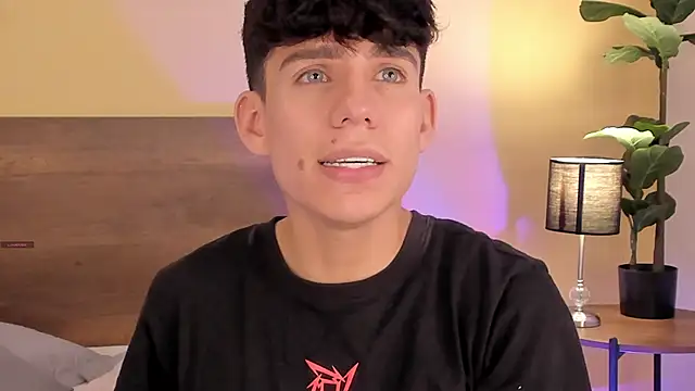 Snapshot of Angel_eros_ chatting on February 1, 2026, 8:29 pm Angel eros online show from February 1, 2026, 8:29 pm