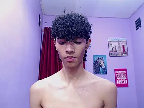 bigcock twinks online show from March 25, 2026, 11:25 pm