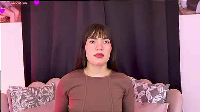 dakotacollins  online show from February 20, 2026, 12:51 am