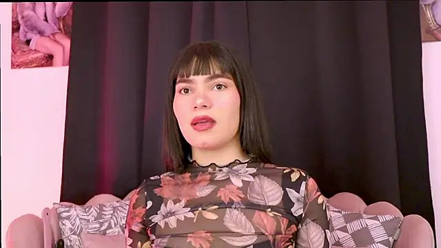 dakotacollins  online show from April 14, 2026, 2:27 am