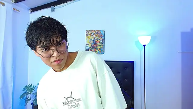 Snapshot of Maecum18 chatting on February 3, 2026, 8:58 pm Maecum18 online show from February 3, 2026, 8:58 pm