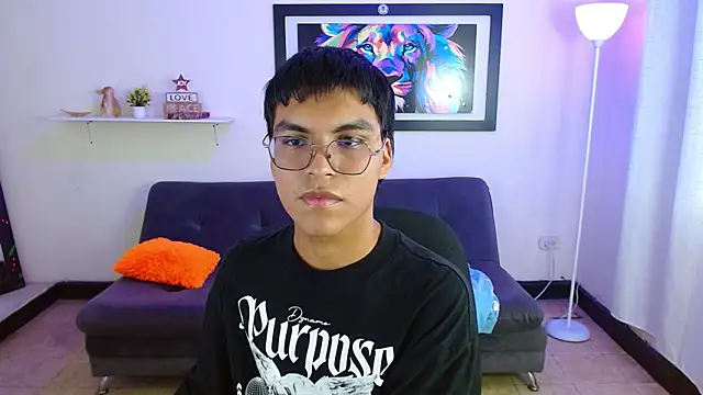 Maecum18 online show from March 27, 2026, 9:49 pm