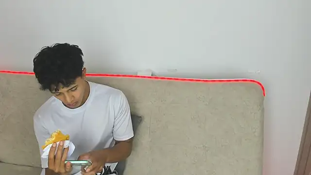  Alex Colton online show from April 14, 2026, 10:26 pm