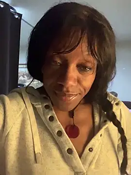 NatalieGainer goodies online show from April 13, 2026, 1:59 pm