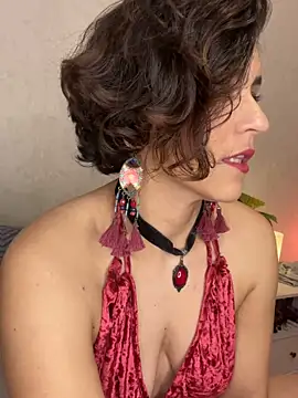 eva luz online show from March 6, 2026, 8:37 pm