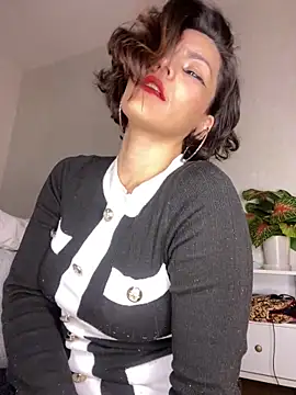 eva luz online show from April 8, 2026, 10:11 pm